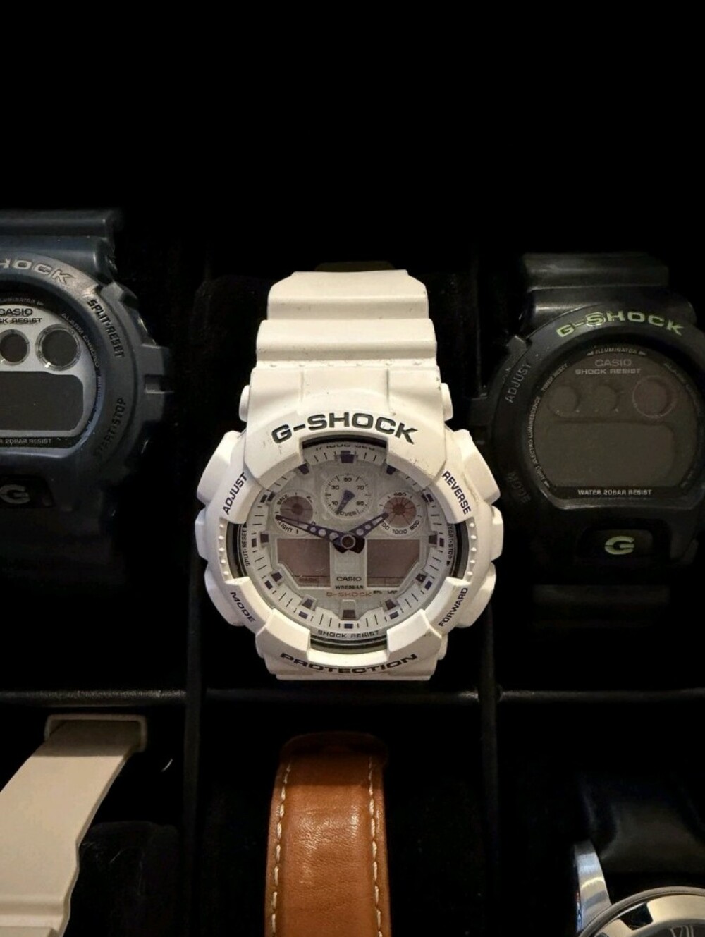 BUNDLE 8 WATCHES ( UNISEX ) - Picture 4 of 10